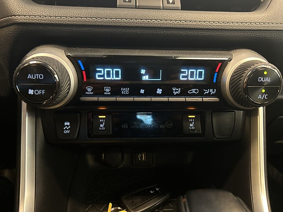 Toyota RAV4 21 of 23