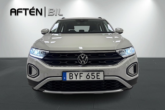 Volkswagen T-Roc 3 of 20