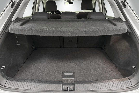 Volkswagen T-Roc 17 of 20