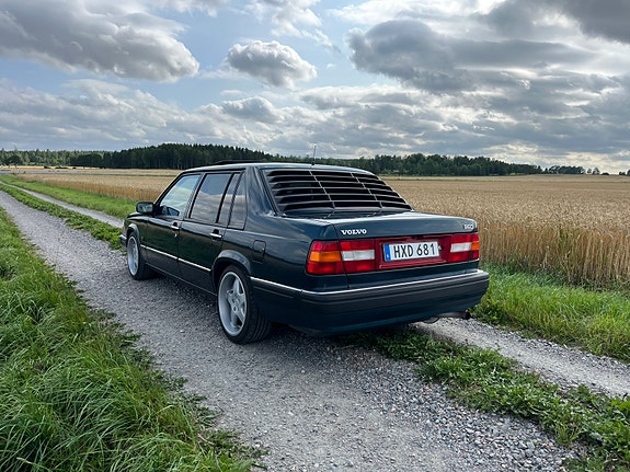 Volvo 960 2 of 9