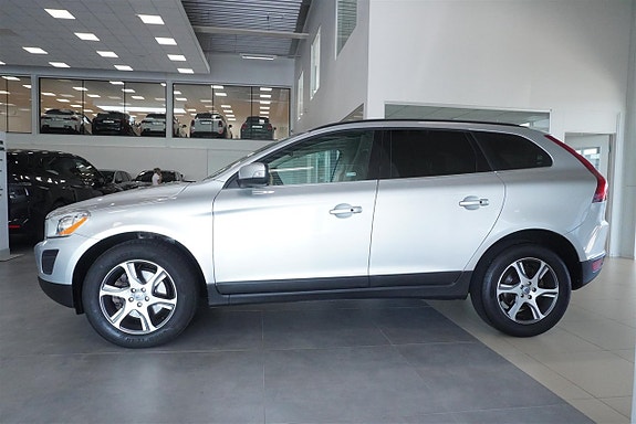 Volvo XC60 3 of 10