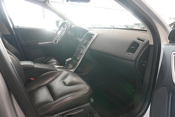 Volvo XC60 6 of 10