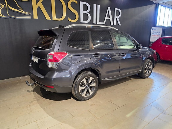 Subaru Forester 5 of 13