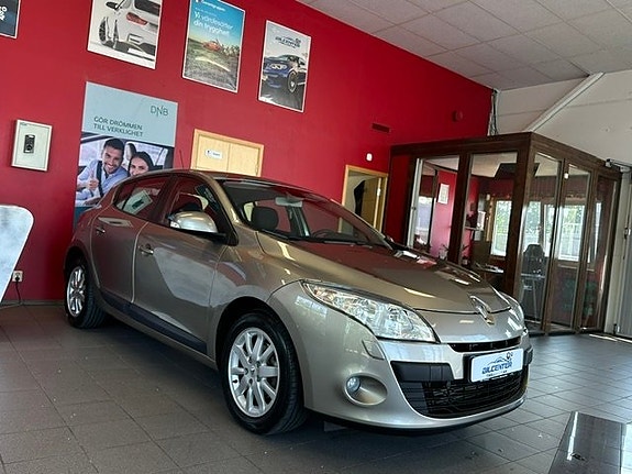 Renault Megane 2 of 11
