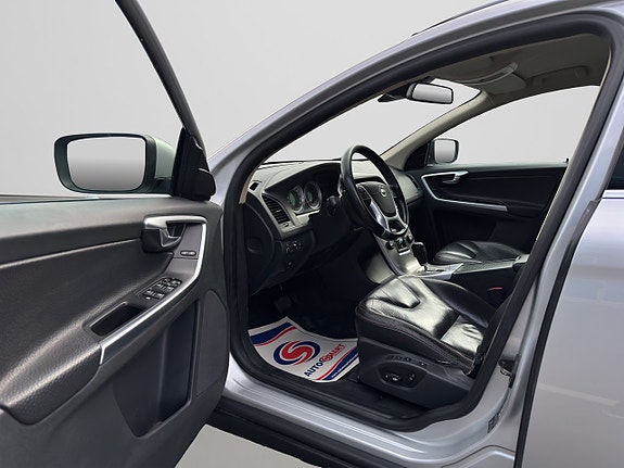 Volvo XC60 7 of 22