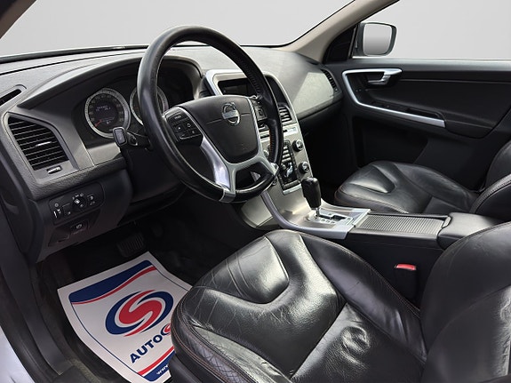 Volvo XC60 10 of 22