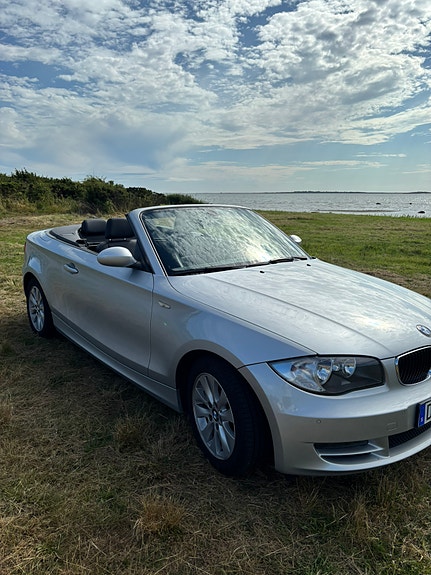 BMW 118i 3 of 5