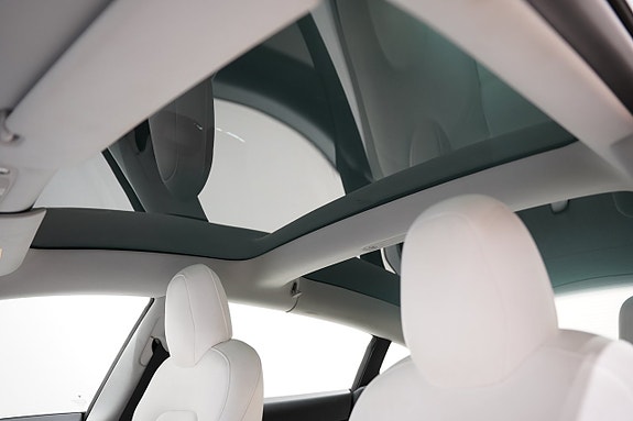 Tesla Model 3 8 of 20