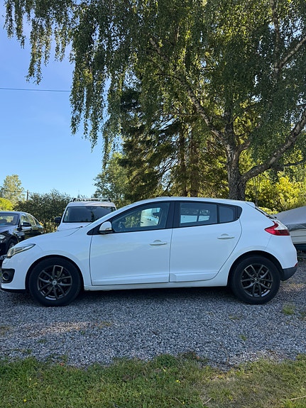 Renault Megane III 6 of 17