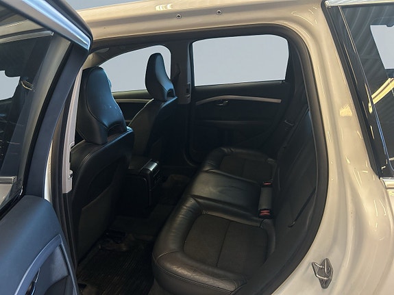 Volvo V70 13 of 21