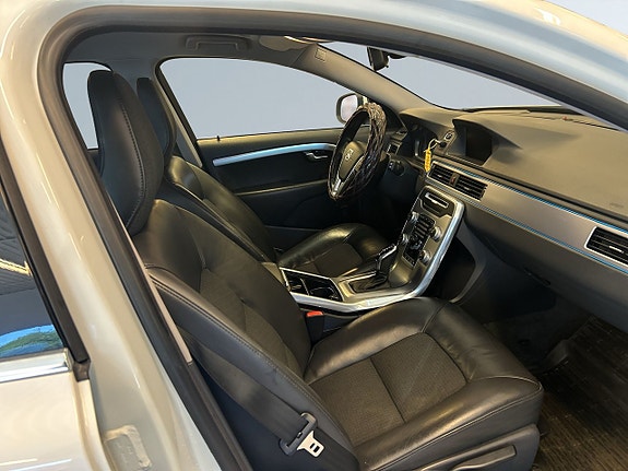 Volvo V70 10 of 21