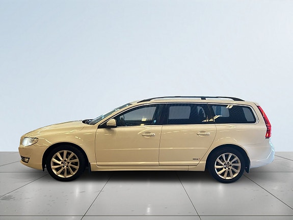 Volvo V70 4 of 21