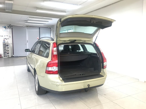 Volvo V50 6 of 19