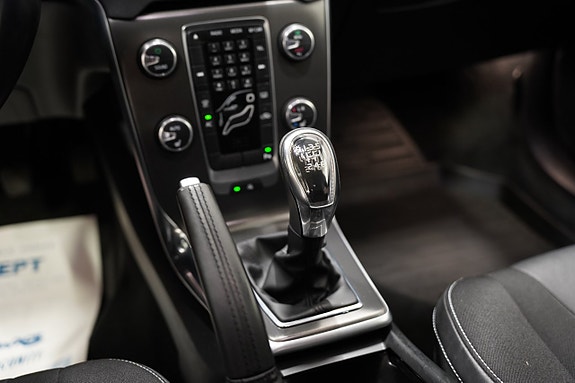 Volvo V40 13 of 20
