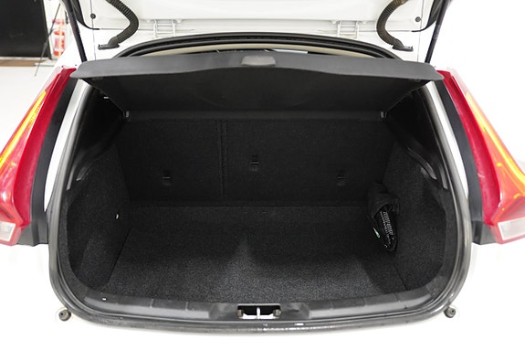 Volvo V40 20 of 20