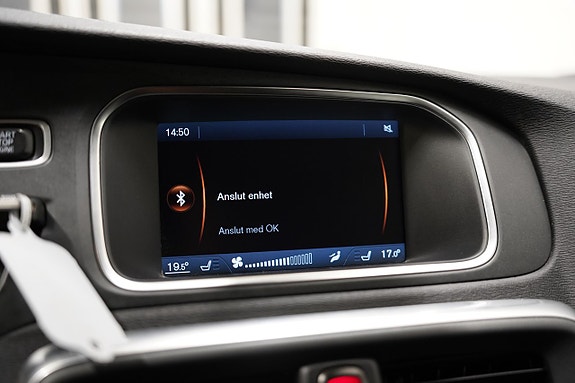 Volvo V40 17 of 20