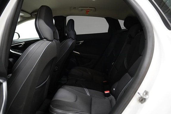 Volvo V40 18 of 20