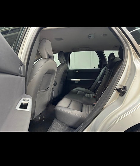Volvo V50 9 of 16