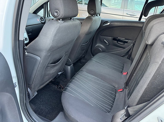 Opel Corsa 24 of 25