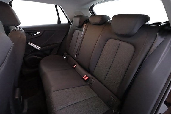 Audi Q2 16 of 18