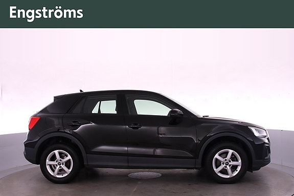 Audi Q2 2 of 18