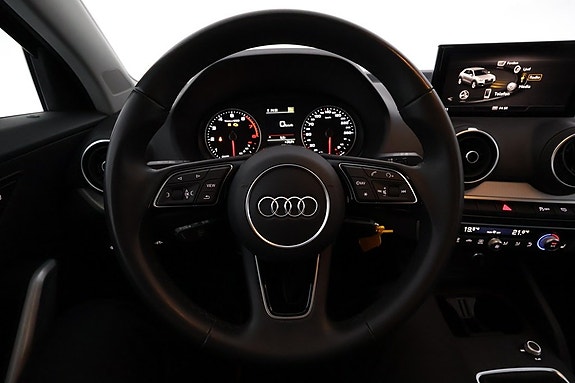 Audi Q2 14 of 18