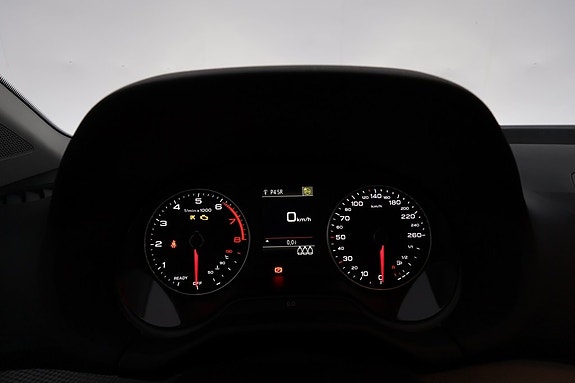 Audi Q2 10 of 18