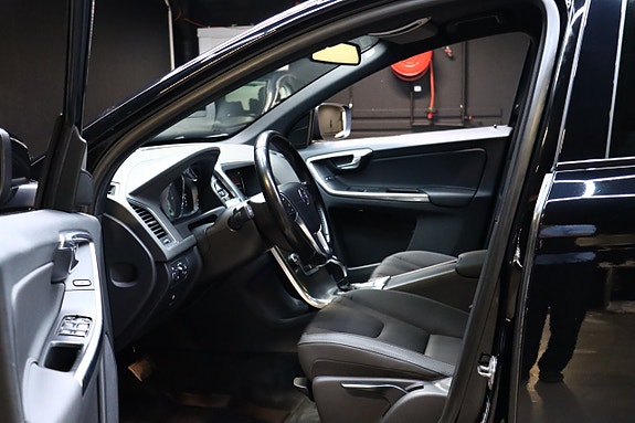 Volvo XC60 8 of 26