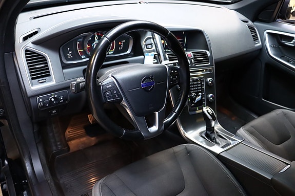 Volvo XC60 9 of 26
