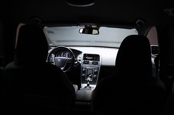 Volvo XC60 15 of 26
