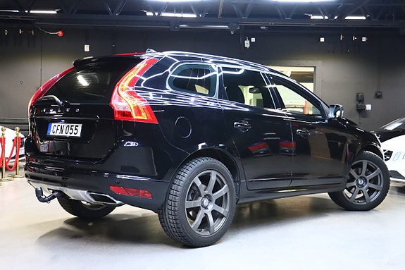 Volvo XC60 4 of 26