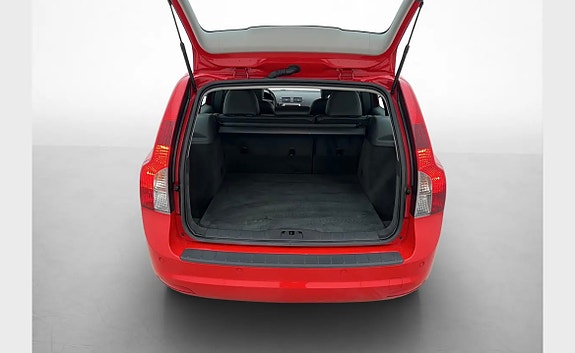 Volvo V50 3 of 3
