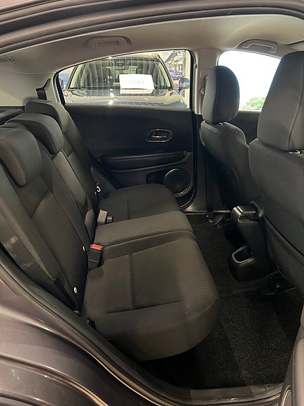 Honda HR-V 7 of 15