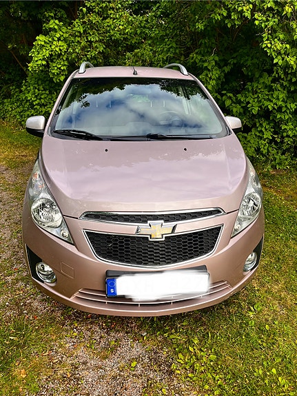Chevrolet Spark 2 of 12