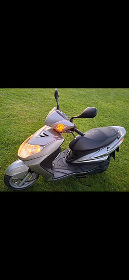 Yamaha Cygnus 2 of 4