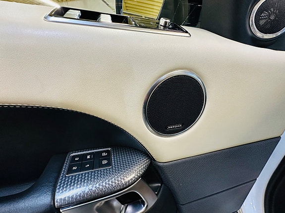 Land Rover Range Rover Sport 23 of 25