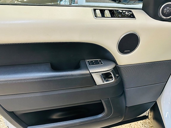 Land Rover Range Rover Sport 22 of 25