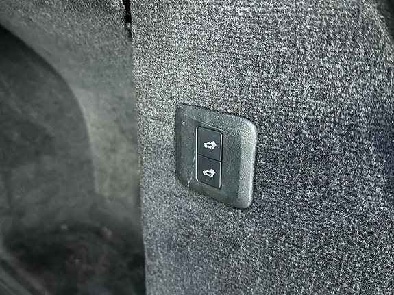 Land Rover Range Rover Sport 25 of 25