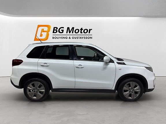 Suzuki Vitara 3 of 21