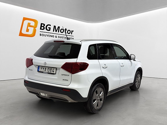 Suzuki Vitara 4 of 21
