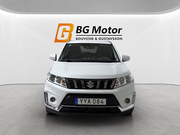 Suzuki Vitara 2 of 21
