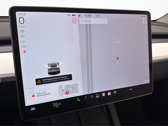 Tesla Model Y 22 of 30