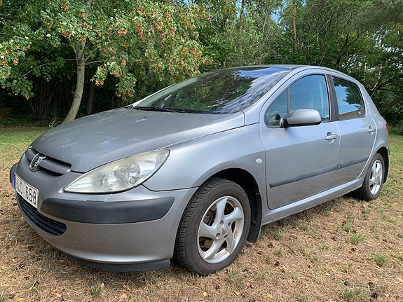 Peugeot 307 2 of 15