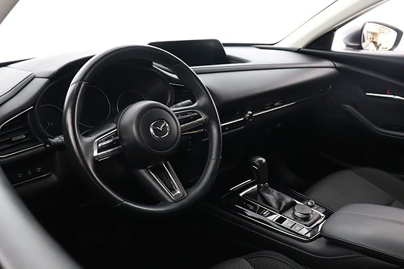 Mazda CX-30 9 of 18
