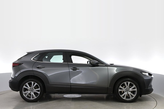 Mazda CX-30 4 of 18