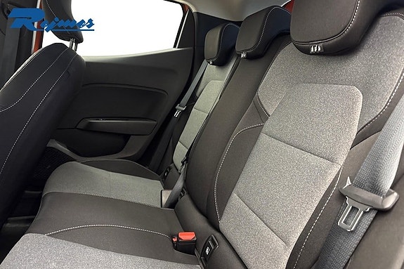 Renault Clio 8 of 18