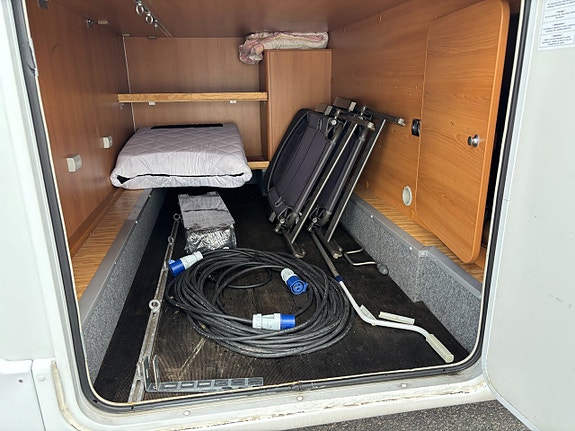 Dethleffs Advantage I 6611 Långbäddar - AC - Kamkedja - Taksäng - Solcell - Rymlig 7 of 19