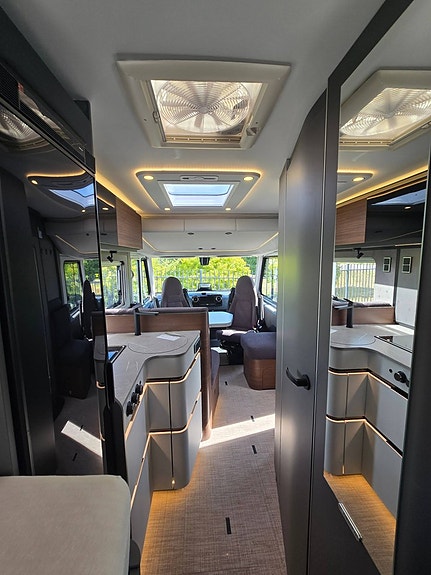 Hymer B-MC I 600 Facelift 14 of 15