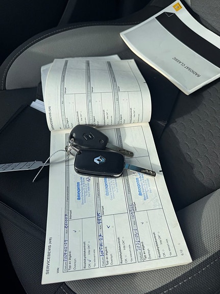 Renault Clio 10 of 11
