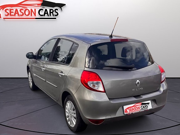 Renault Clio 2 of 11